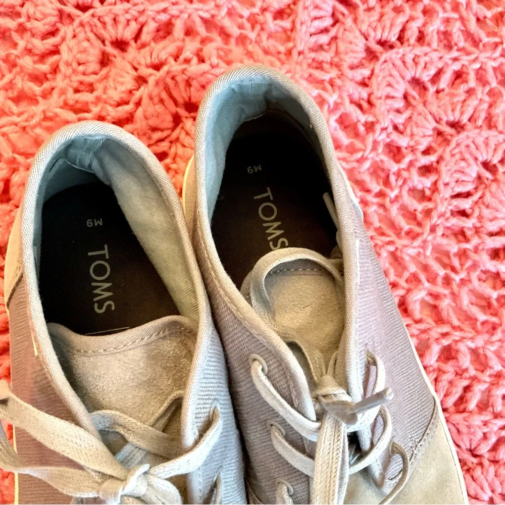 Tom’s Stylish Gray Men's Shoes